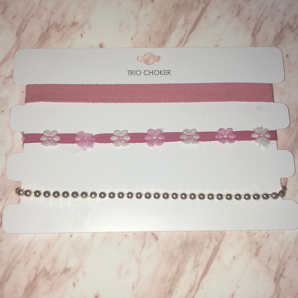 Trio choker set